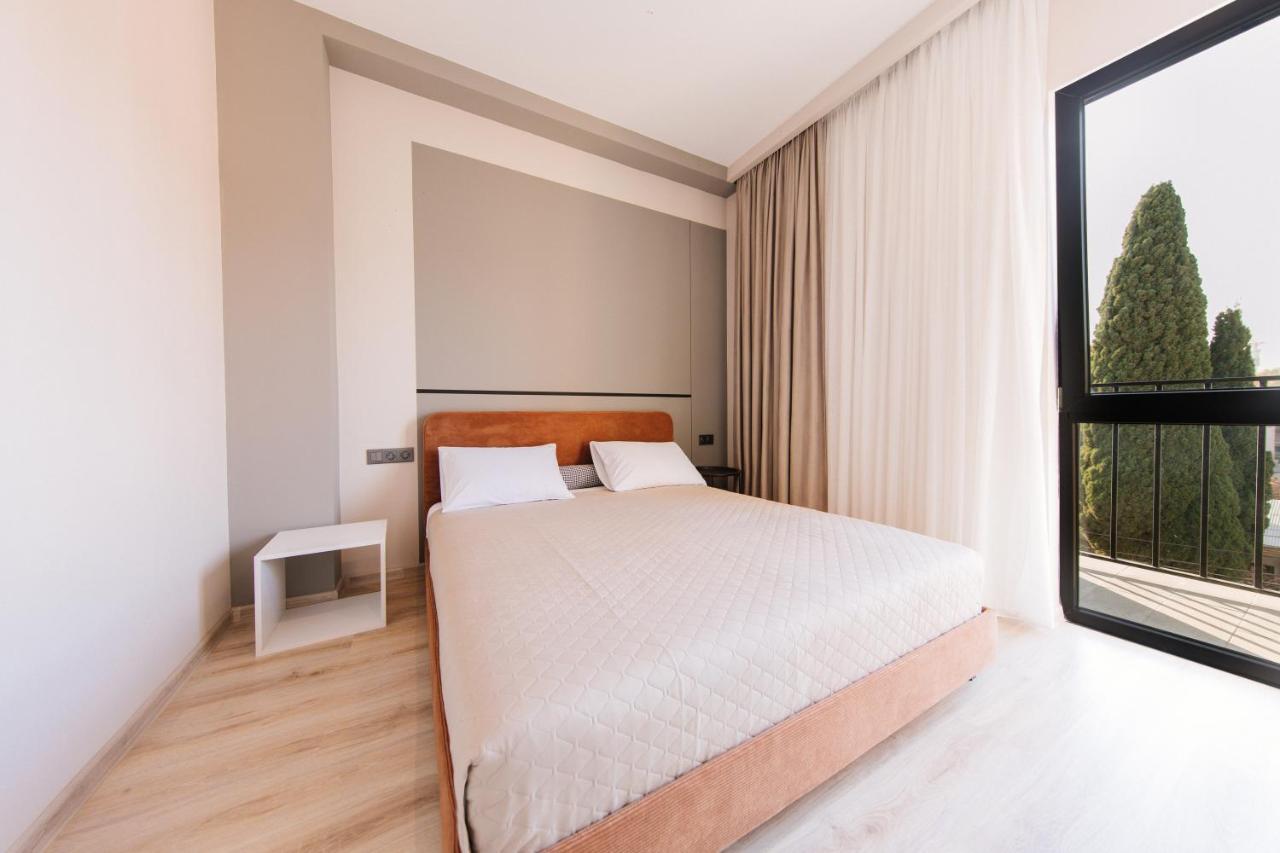 Doors Hotel Тбилиси Екстериор снимка