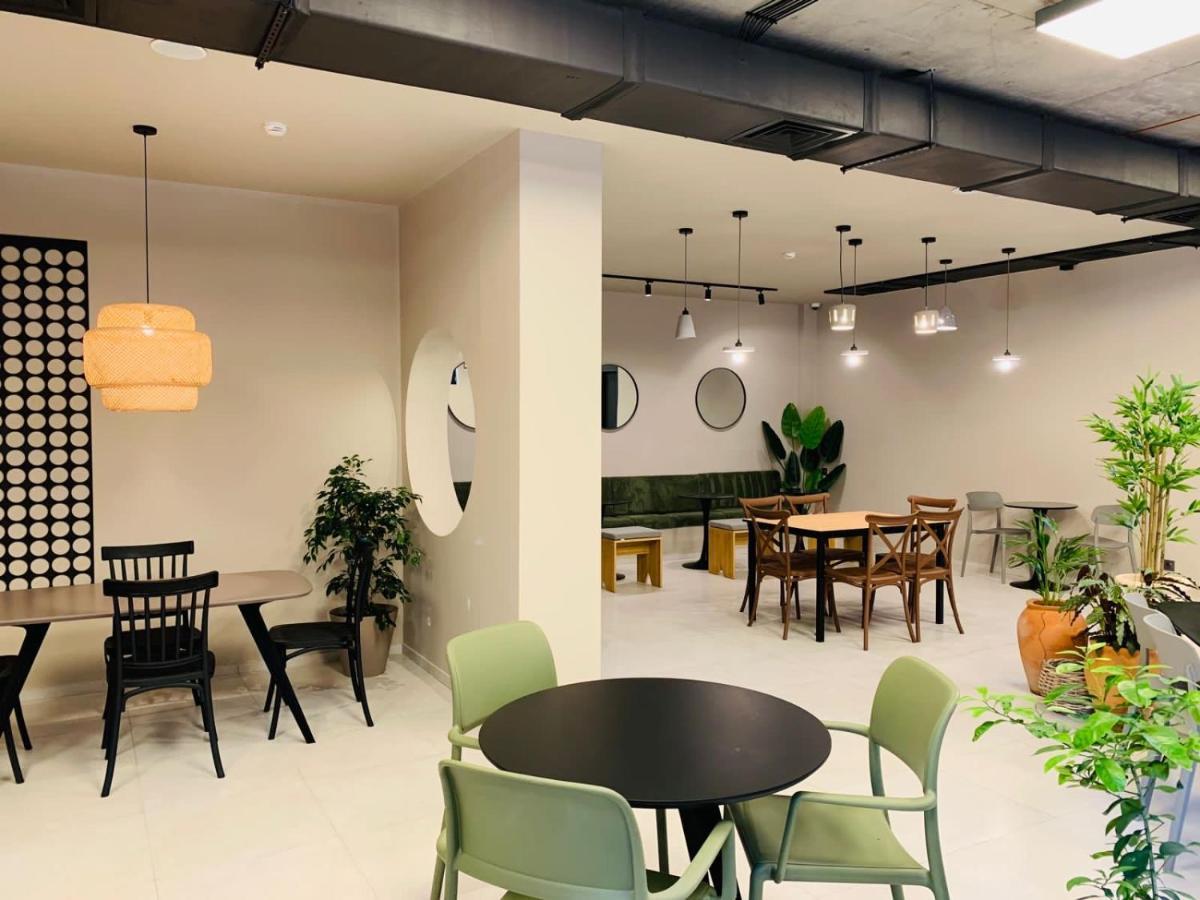 Doors Hotel Тбилиси Екстериор снимка