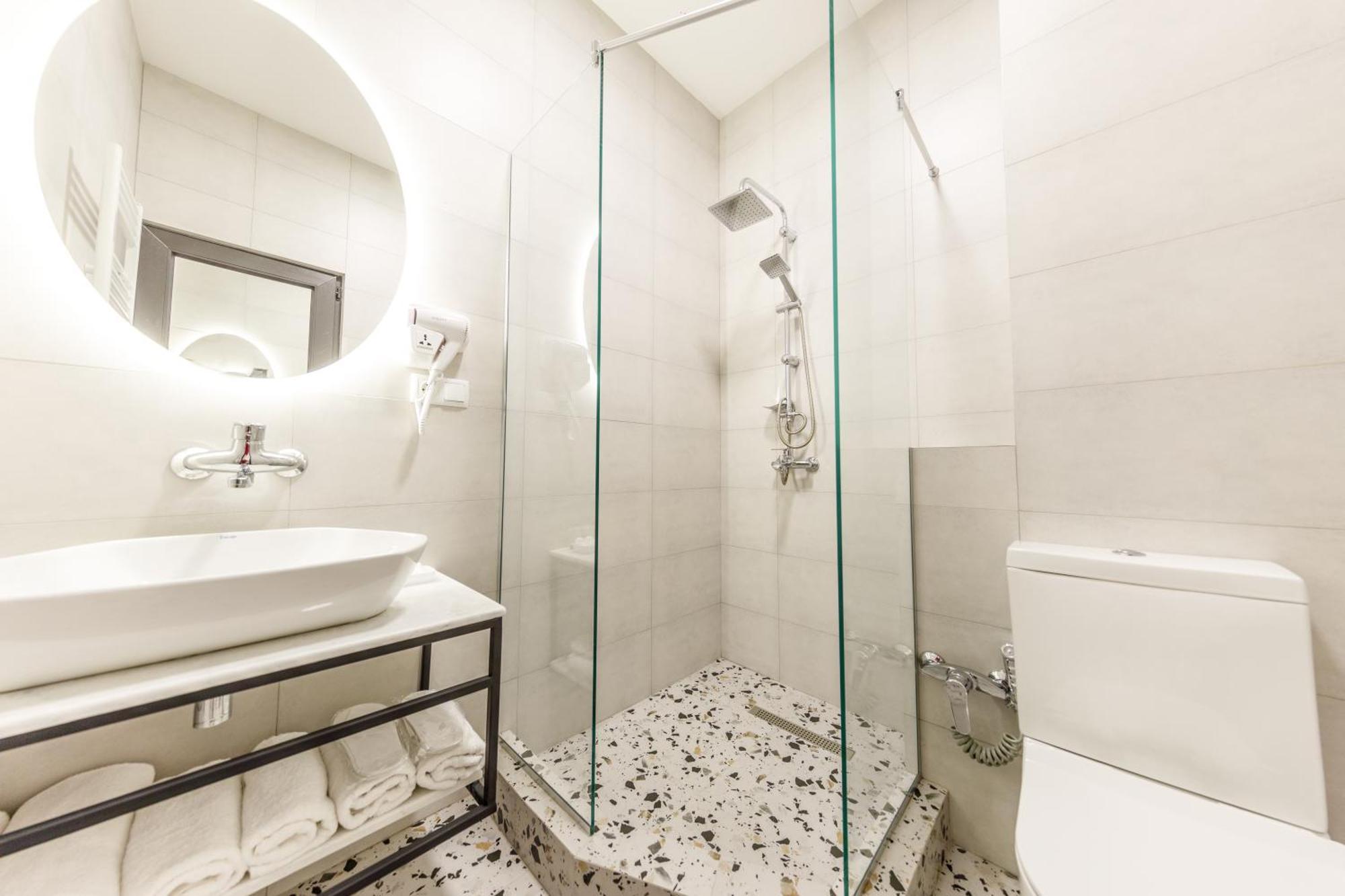 Doors Hotel Тбилиси Екстериор снимка