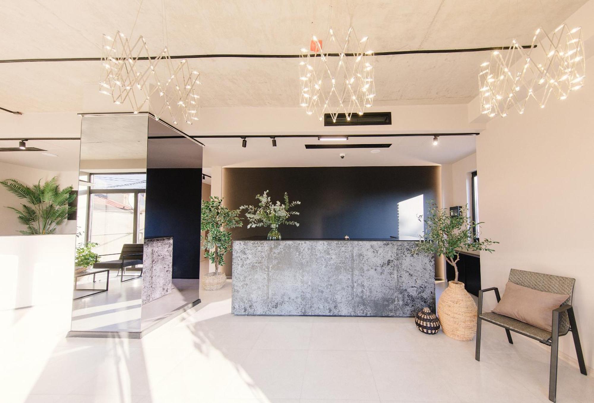 Doors Hotel Тбилиси Екстериор снимка